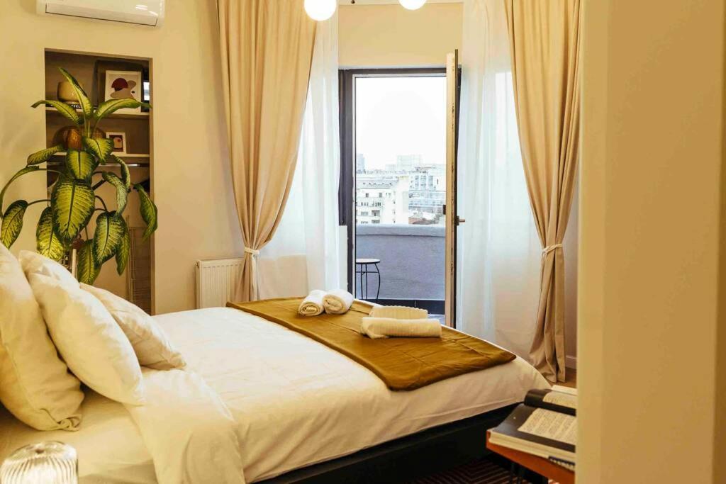 Stunning Views - Top Location - Netflix + Balcony Bucharest Exterior photo