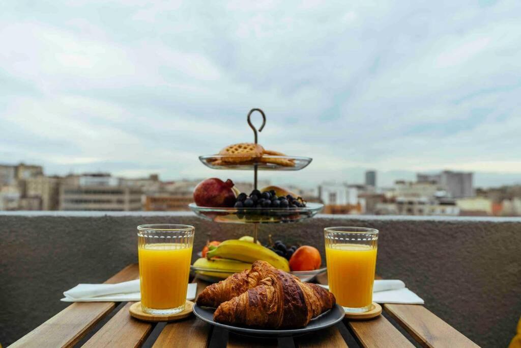 Stunning Views - Top Location - Netflix + Balcony Bucharest Exterior photo