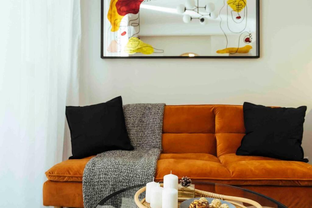 Stunning Views - Top Location - Netflix + Balcony Bucharest Exterior photo